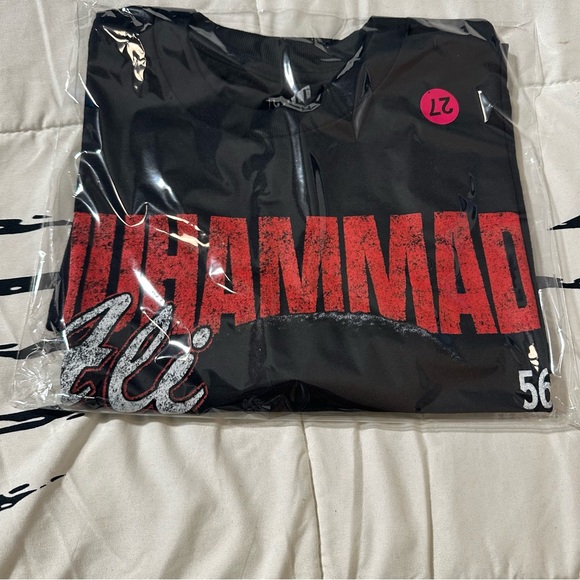 Black Muhammad Ali Graphic T-Shirt Men’s Medium - Picture 3 of 5